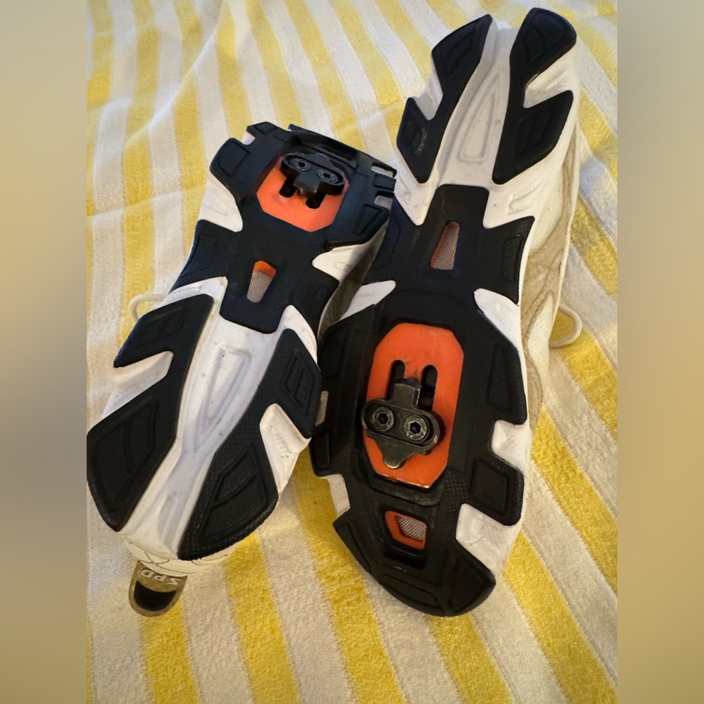 Shimano SH-WF23 cycling/ Spinning shoes, designed specifically for women. - Picture 6 of 10
